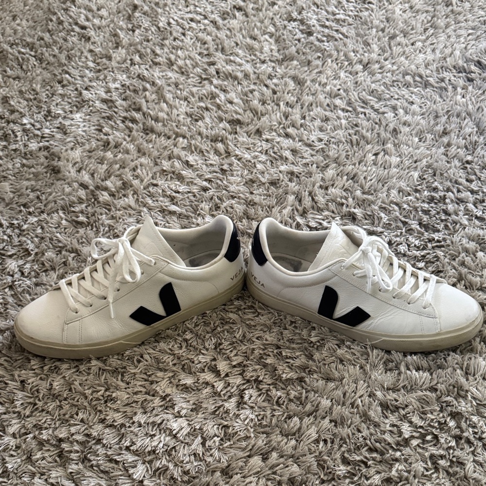 Veja Men's Classic White and Black Sneakers